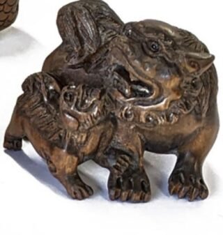 Complex Netsuke: Fu Dog and Qilin Figurines - Image 2