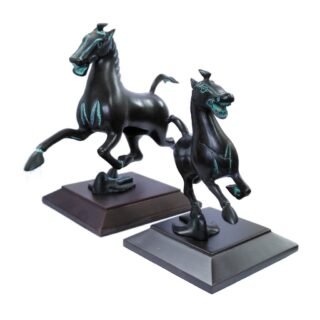 Hand-crafted Bronze Gansu Flying Horse Sculpture - Image 3