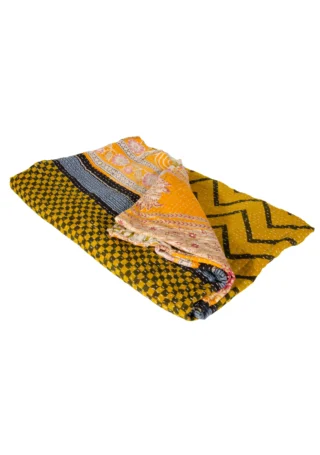 Multi Patchwork Reversible Kantha Throw, 125 x 175cm - Image 4
