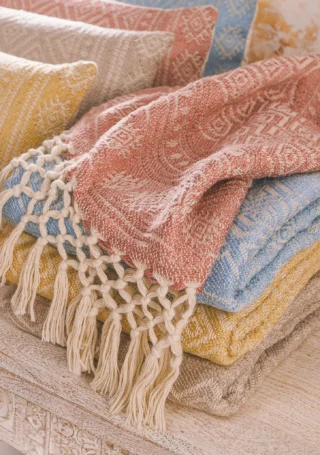 Zahira Outdoor Throw, 125 x 150cm, Handcrafted